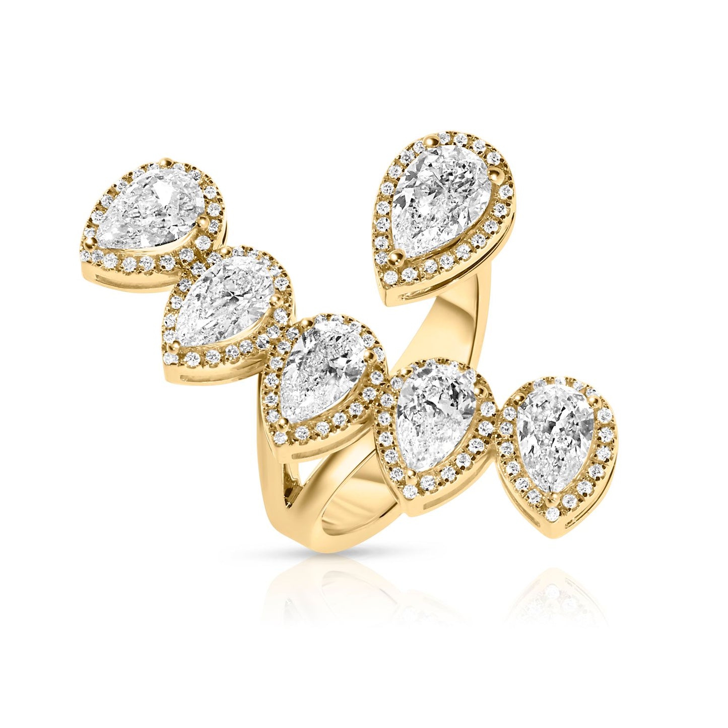 Experience the essence of grace with the Eternal Grace silver pendant, featuring a round-cut diamond. Available in 14K or 18K gold. Ideal for celebrating timeless beauty and life's precious moments.