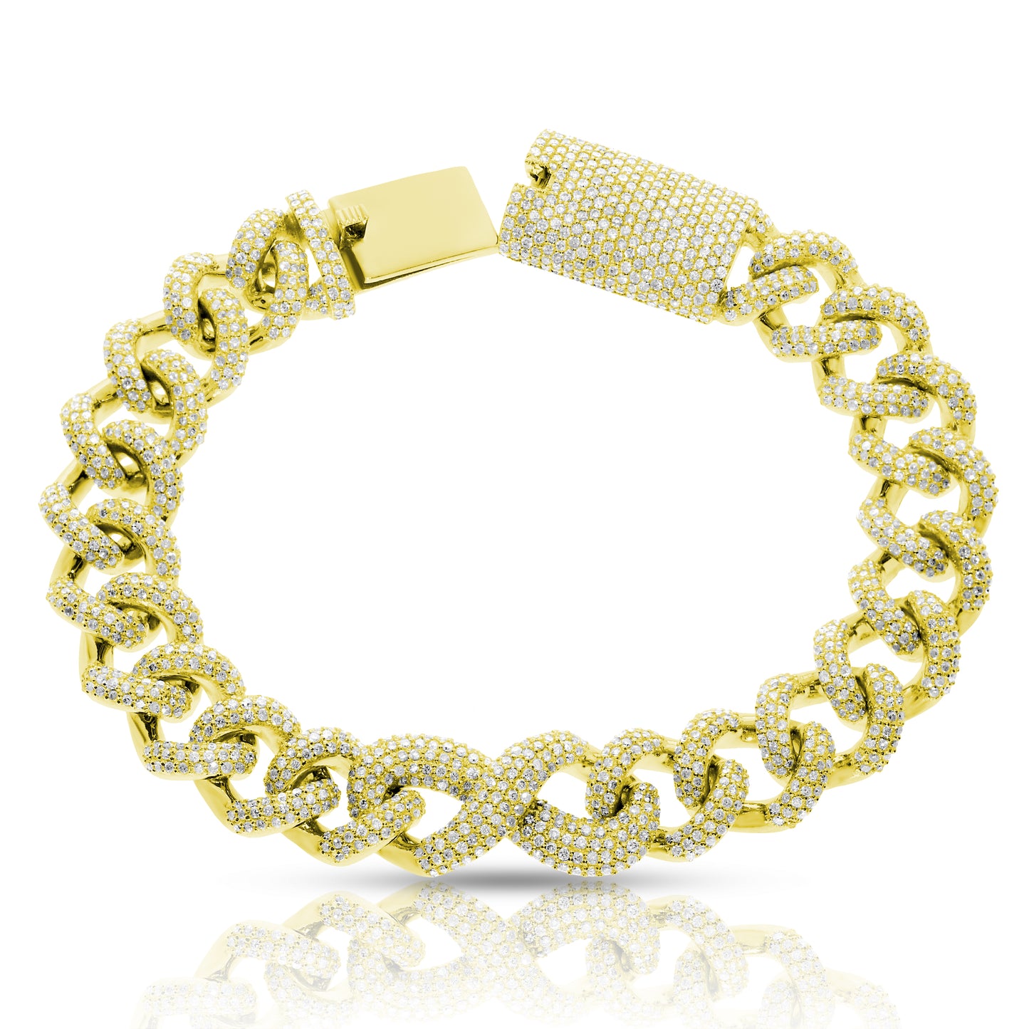 Introducing The Orion Link – a men's bracelet from the Legends Collection. This exquisite piece draws inspiration from the constellation of Orion, featuring diamonds that sparkle like celestial stars. A narrative of strength, unity, and permanence embodied in each link.