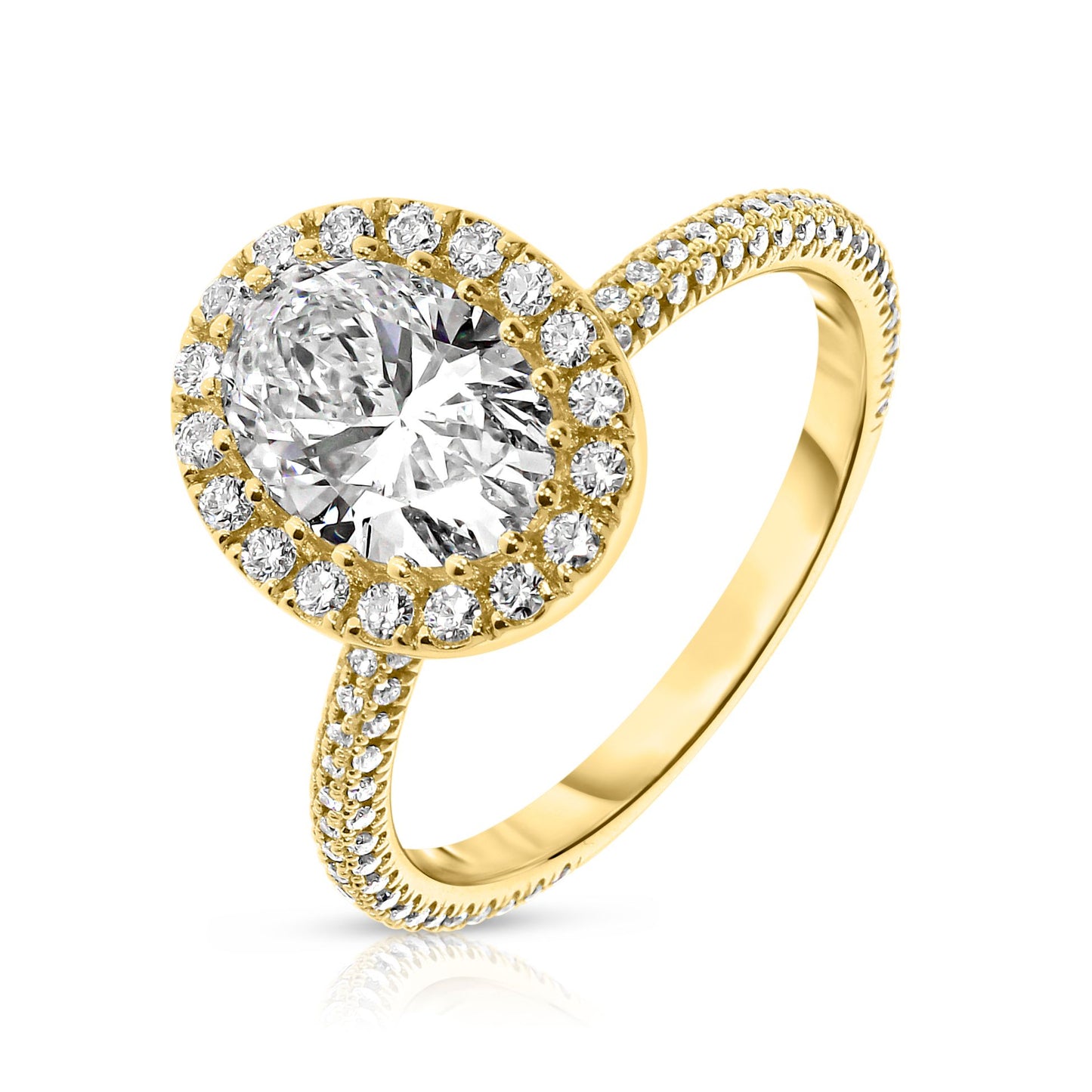 Experience the majesty of the cosmos with the "Celestial Aura" ring, featuring an oval diamond framed by a halo in gold. Perfect for engagement or as a symbol of love.