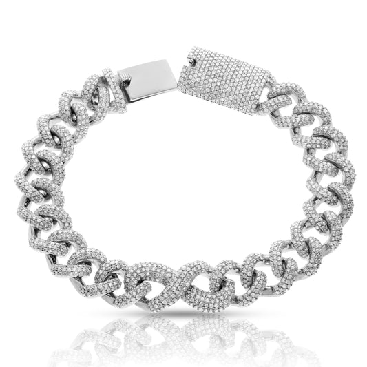 Introducing The Orion Link – a men's bracelet from the Legends Collection. This exquisite piece draws inspiration from the constellation of Orion, featuring diamonds that sparkle like celestial stars. A narrative of strength, unity, and permanence embodied in each link.