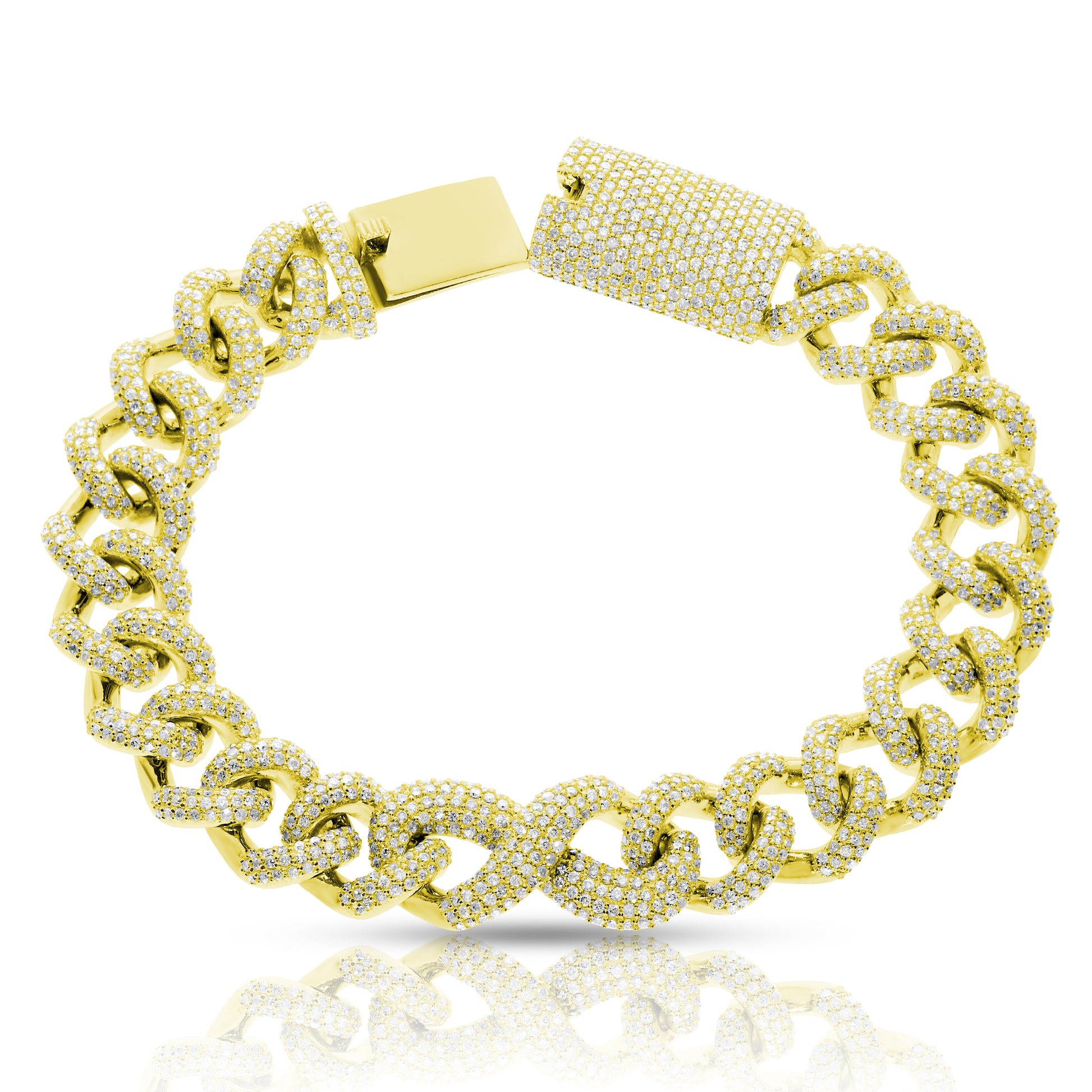 Introducing The Orion Link – a men's bracelet from the Legends Collection. This exquisite piece draws inspiration from the constellation of Orion, featuring diamonds that sparkle like celestial stars. A narrative of strength, unity, and permanence embodied in each link.