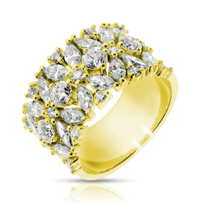 Capture the beauty of a starry night with the Celestial Cascade Gold ring, adorned with marquise-cut diamonds. Ideal for celebrating milestones or symbolizing an endless love story.
