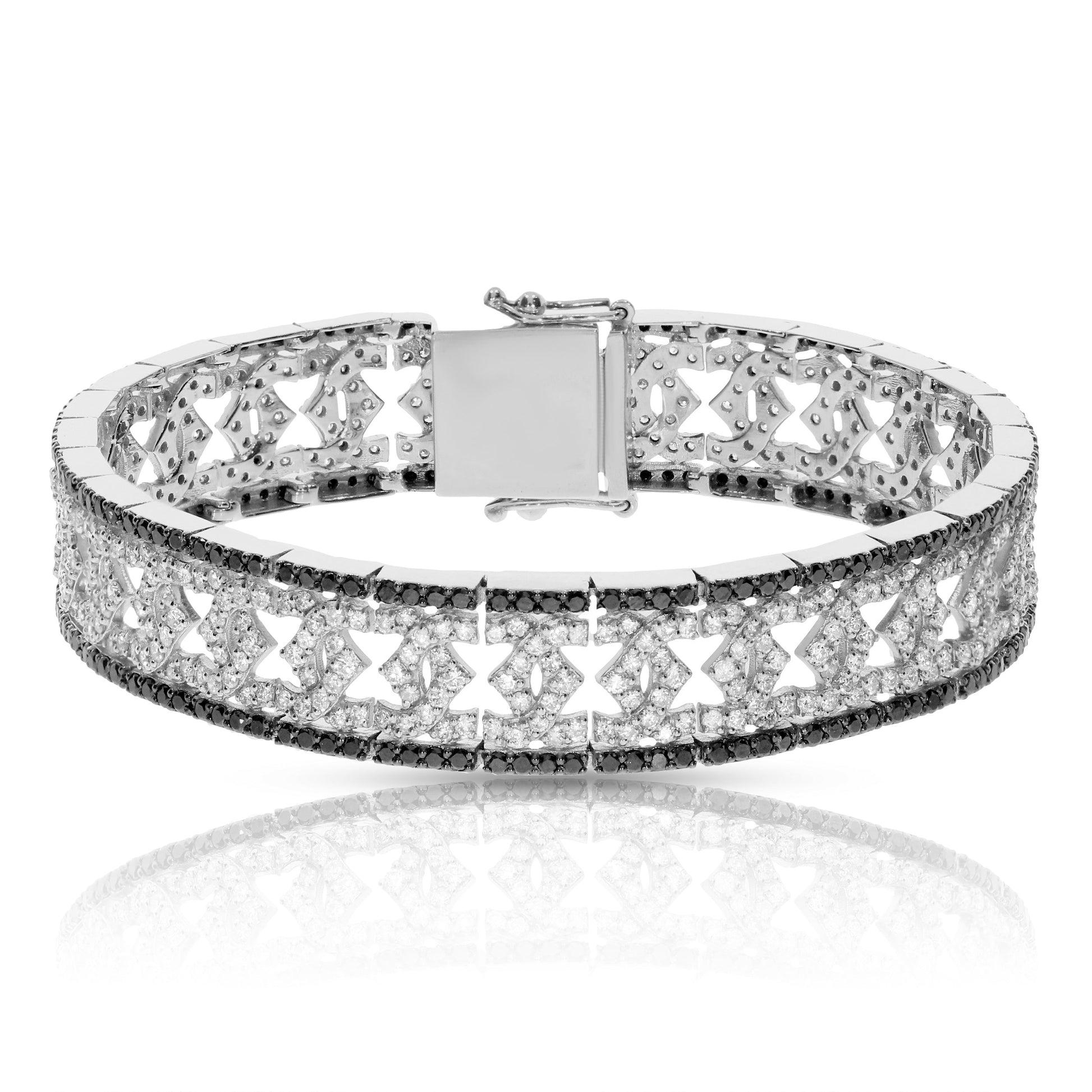 Inspired by the beauty of a lunar eclipse, this stunning silver bracelet, adorned with round-cut black and diamonds, captures the celestial allure. A symbol of harmony and contrast, perfect for significant milestones or as a token of love.