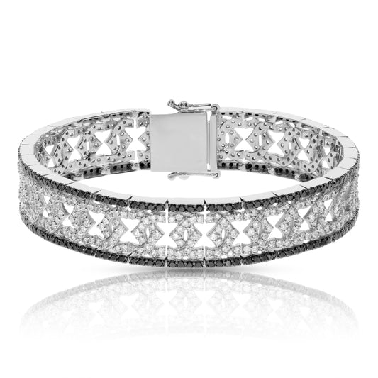 Inspired by the beauty of a lunar eclipse, this stunning silver bracelet, adorned with round-cut black and diamonds, captures the celestial allure. A symbol of harmony and contrast, perfect for significant milestones or as a token of love.